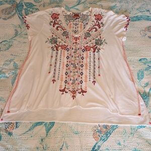 JOHNNY WAS FLORAL EMBROIDERED TOP